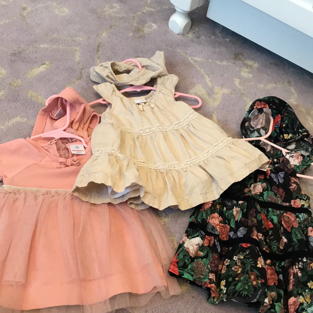 Bundle Hanna Anderson size 70 dresses/ bloomers.